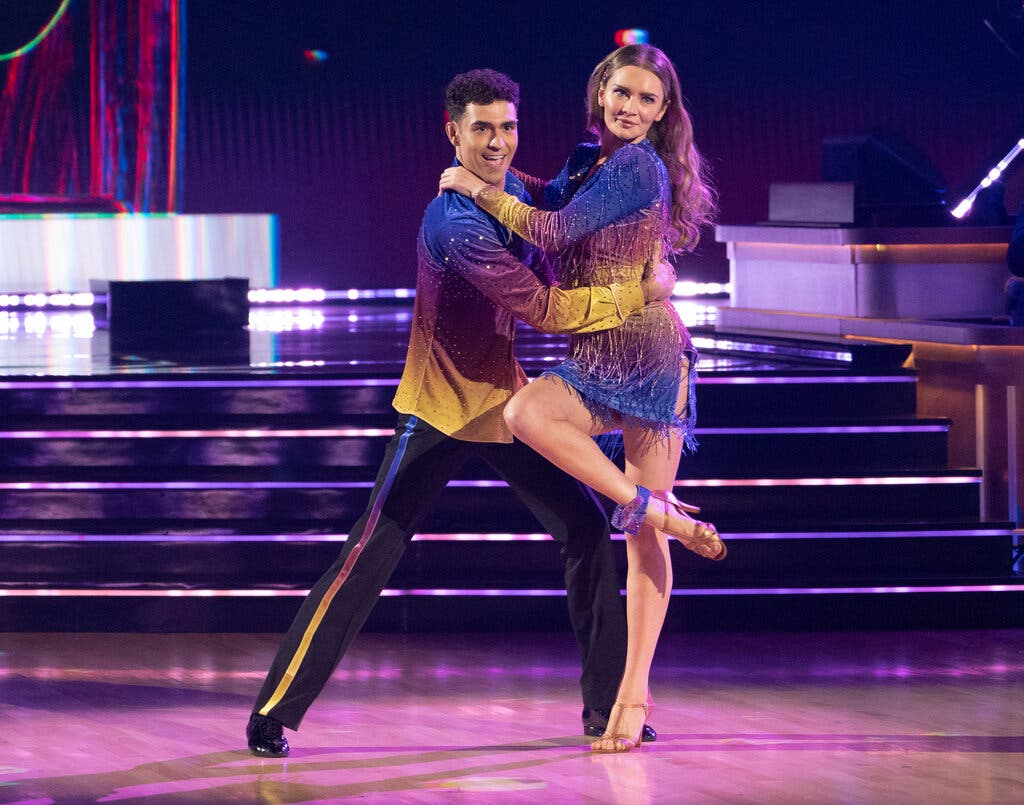 Dancing with the Stars 33: A felon making waves